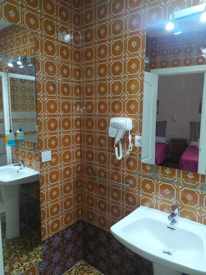 Triple Room Private Bathroom,1129473081:JPEG