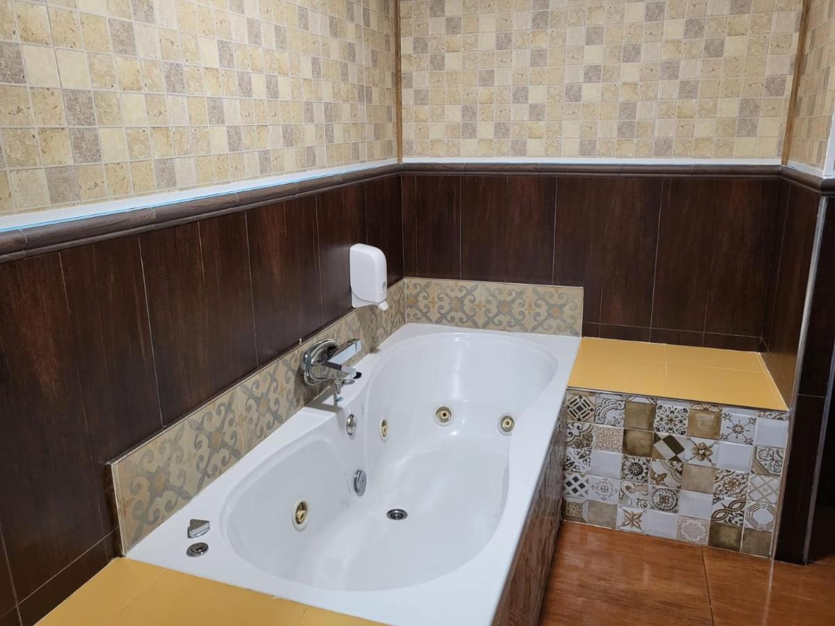 Economic Double Room Spa Bath