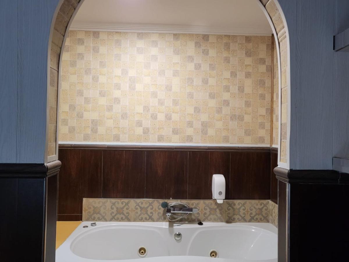 Economic Double Room Spa Bath