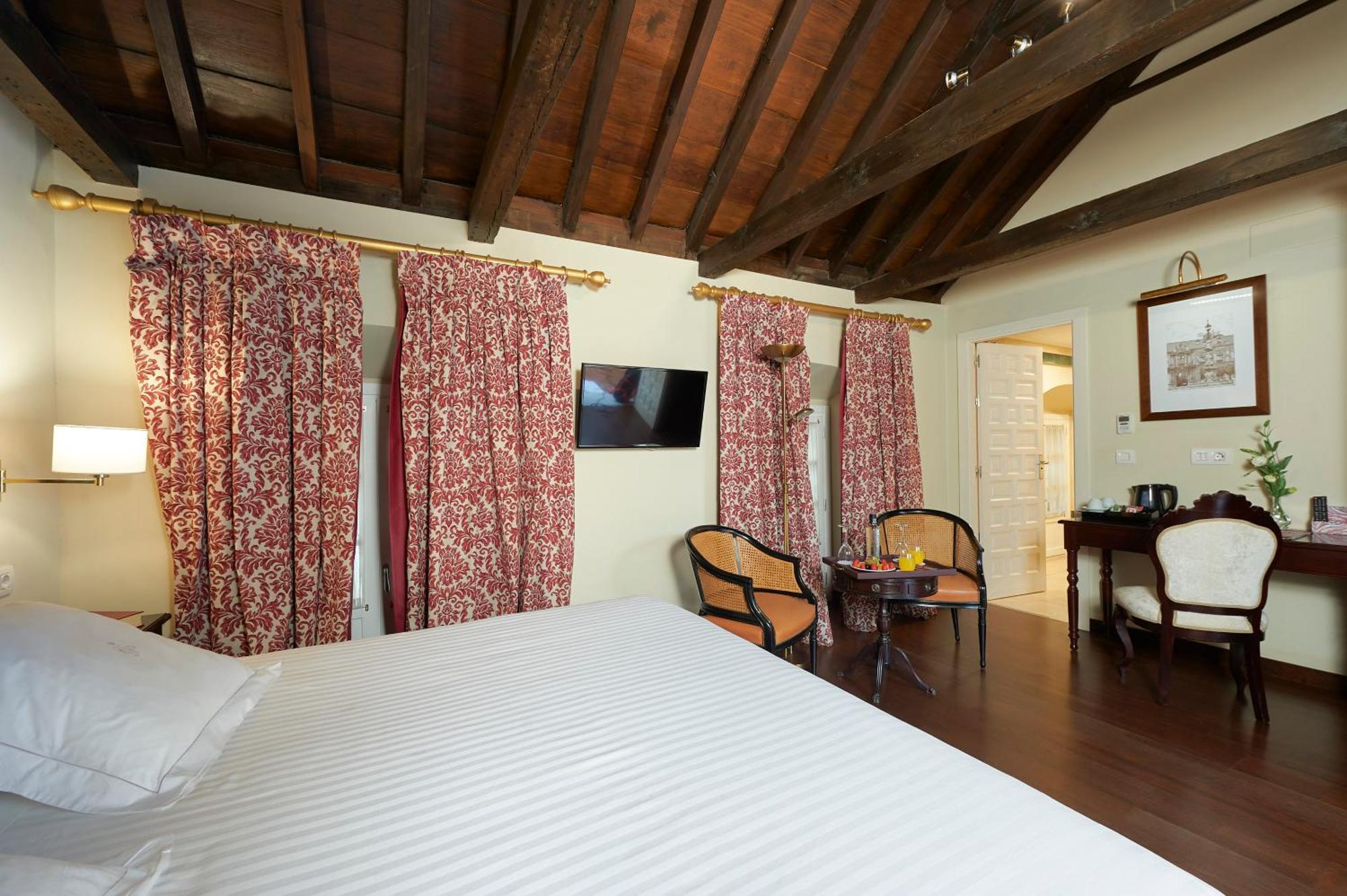 Superior Queen Room,1207715593:JPEG