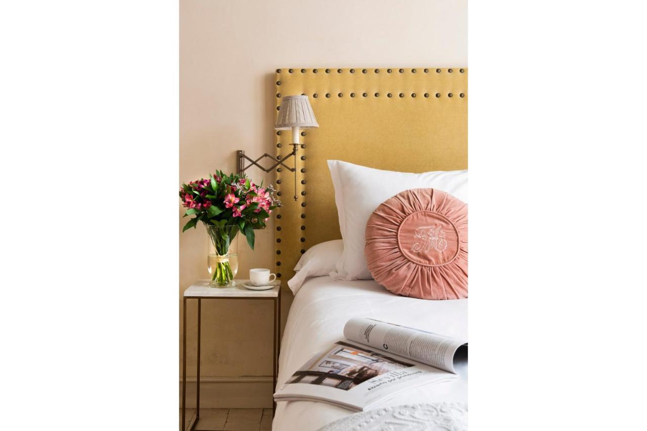 Apartment with Balcony,1251873436:JPEG