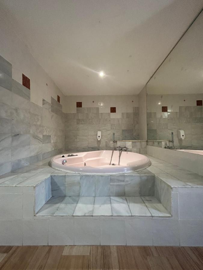 Double Room Spa Bath