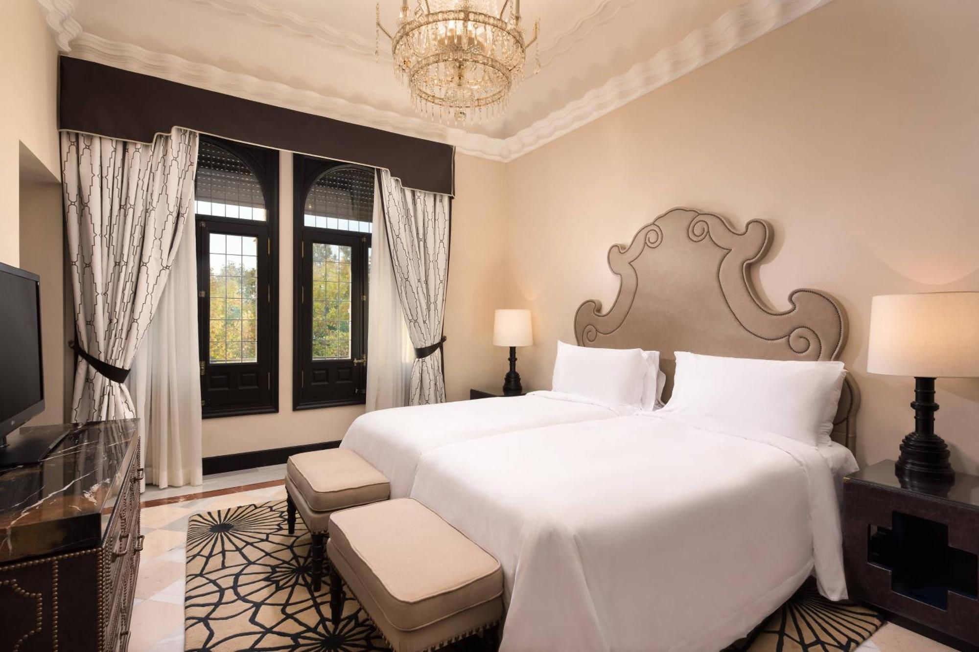 Deluxe Suite Twin