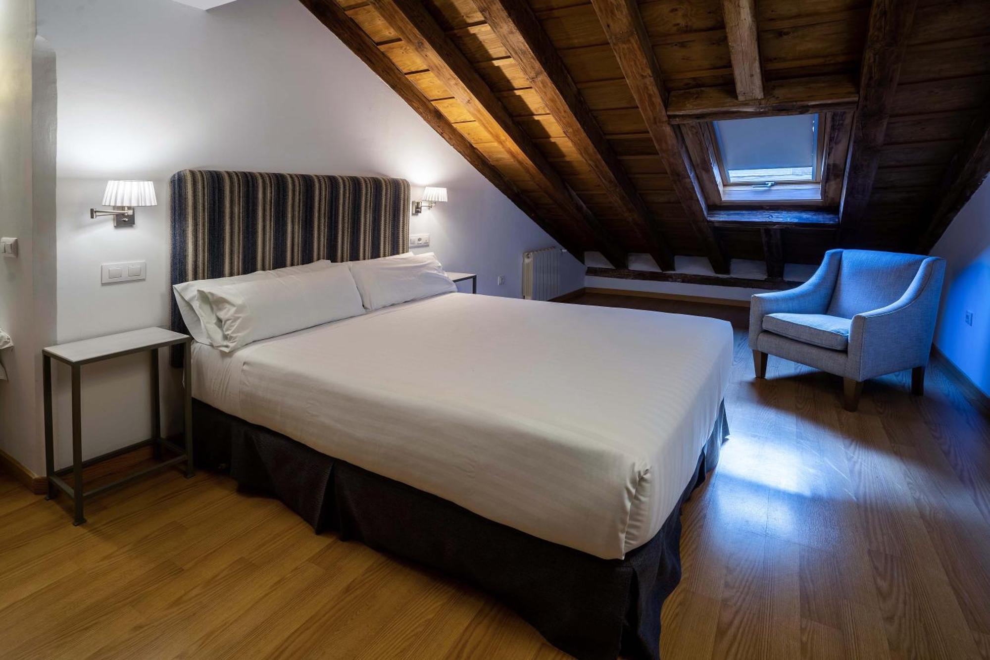 Double Comfort Room,1756410863:JPEG