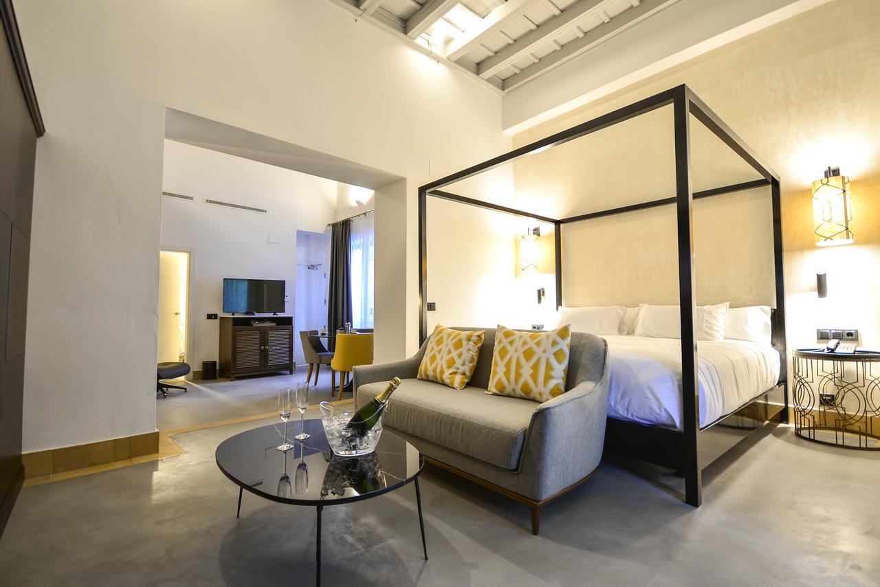 Royal Alcazar Suite room with terrace,518029800:JPEG