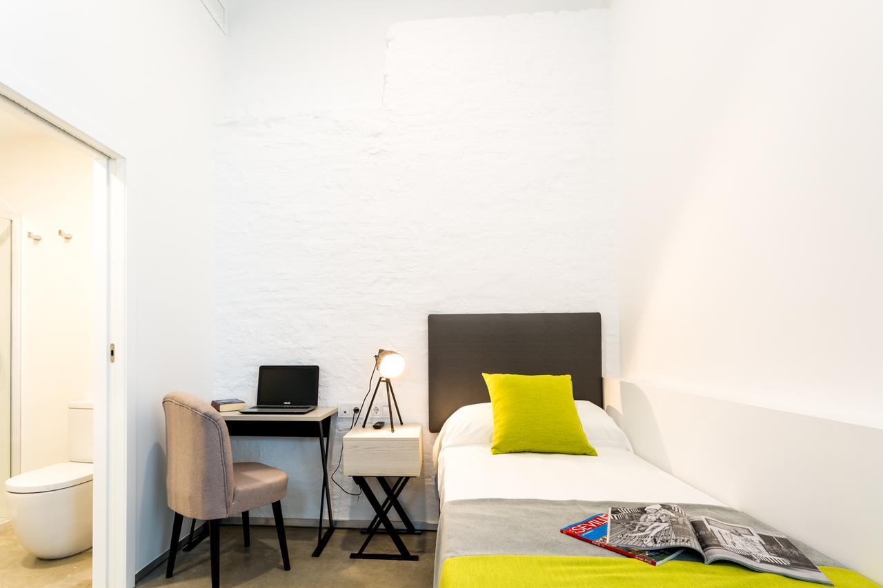 Single Room,717312877:JPEG