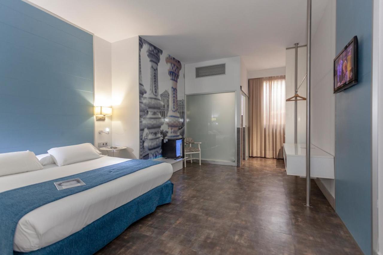 Double or Twin Room with Extra Bed,723873553:JPEG