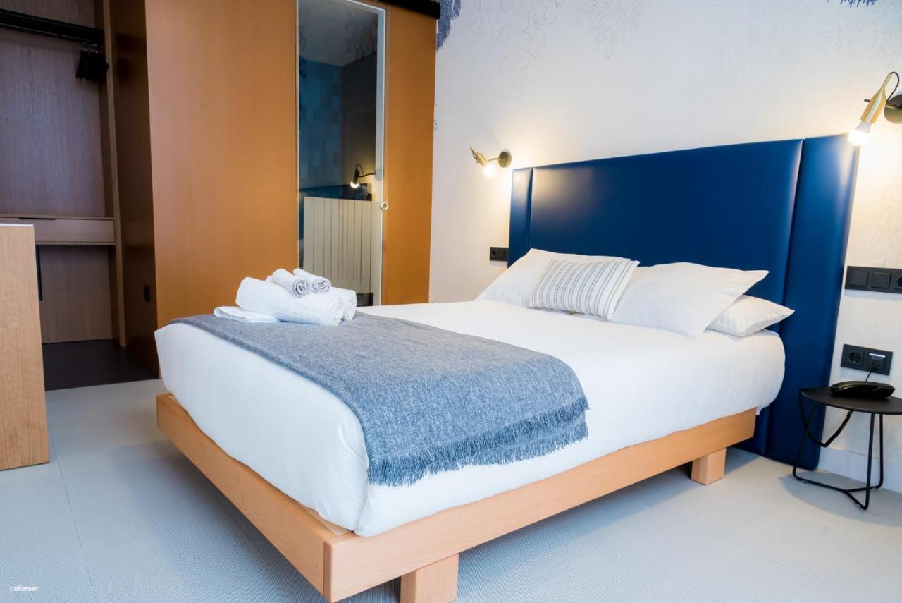 Deluxe Double Room,978392395:JPEG