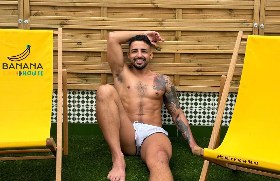 Banana Gay House - Only Men-1