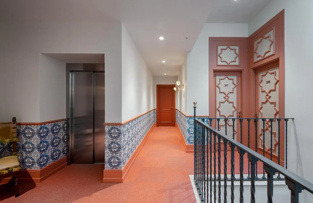 Cristine Bedfor Sevilla Boutique Hotel-1