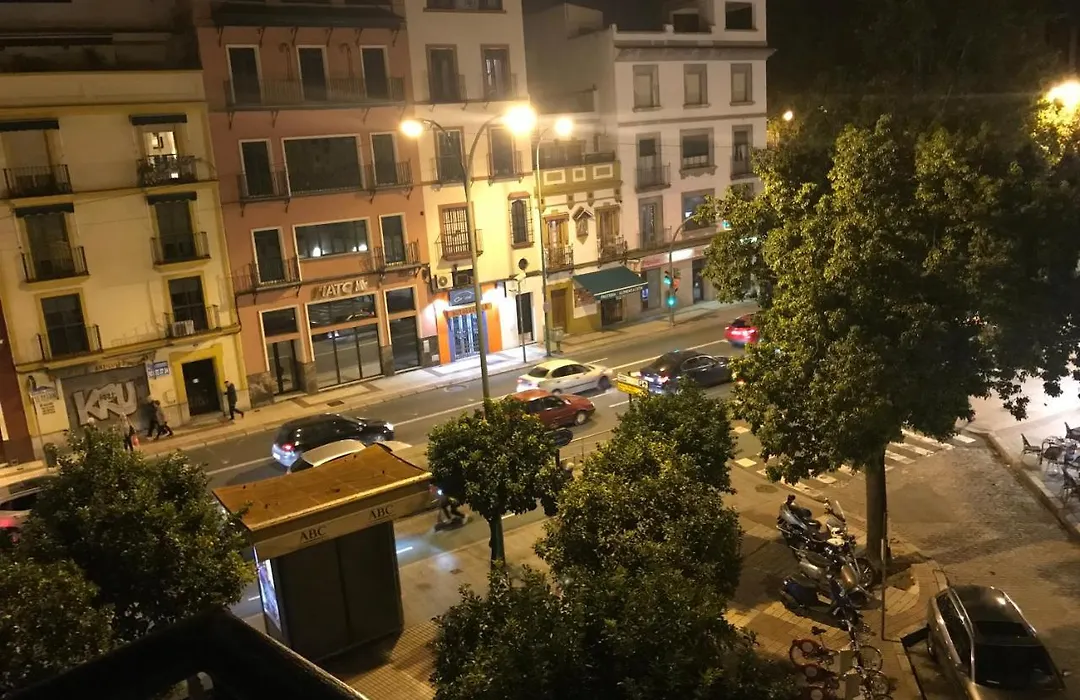 Hostal Puerta Carmona-1