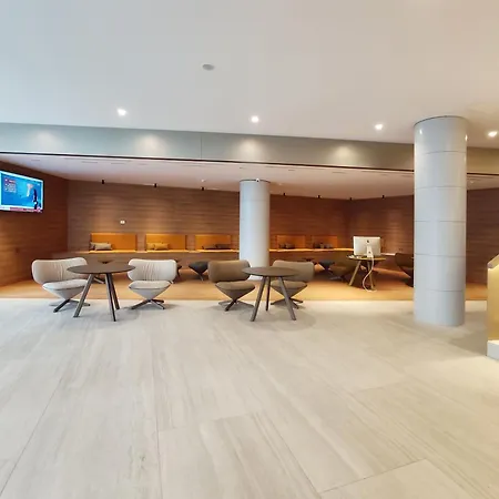 Hotel Macia Sevilla Kubb-2
