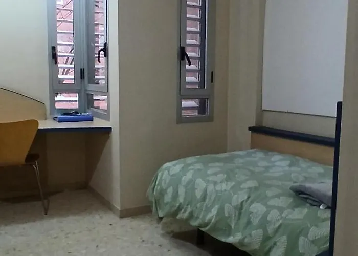 LARRU LOS BERMEJALES Residencia Universitaria Sevilla