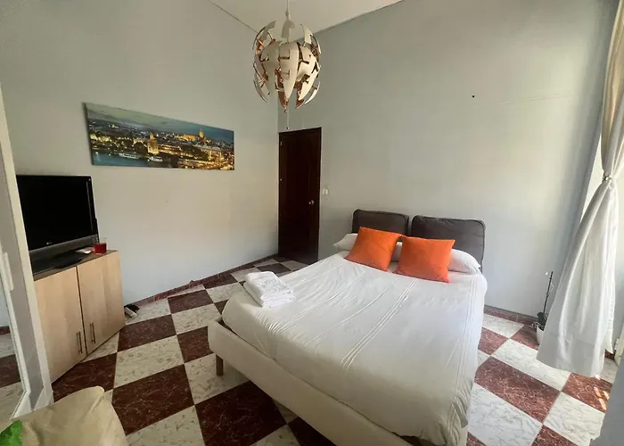 Hoteles SevillaSanta Isabel Low Cost Rooms In Private House